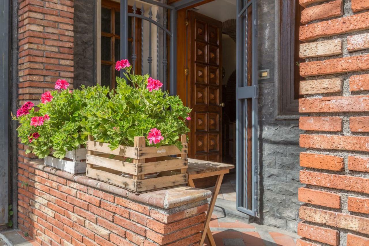 La Casa Di Iside A Mare Apartment คาตาเนีย ภายนอก รูปภาพ